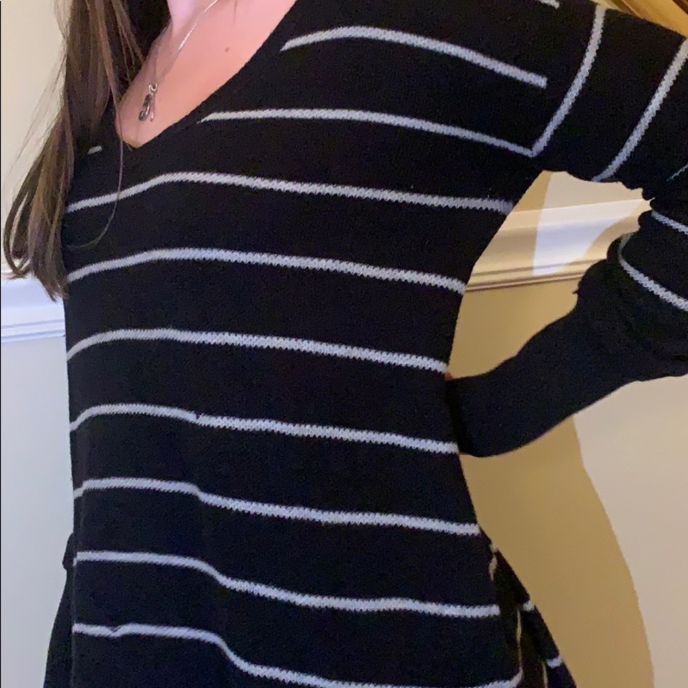 long sleeve with strips